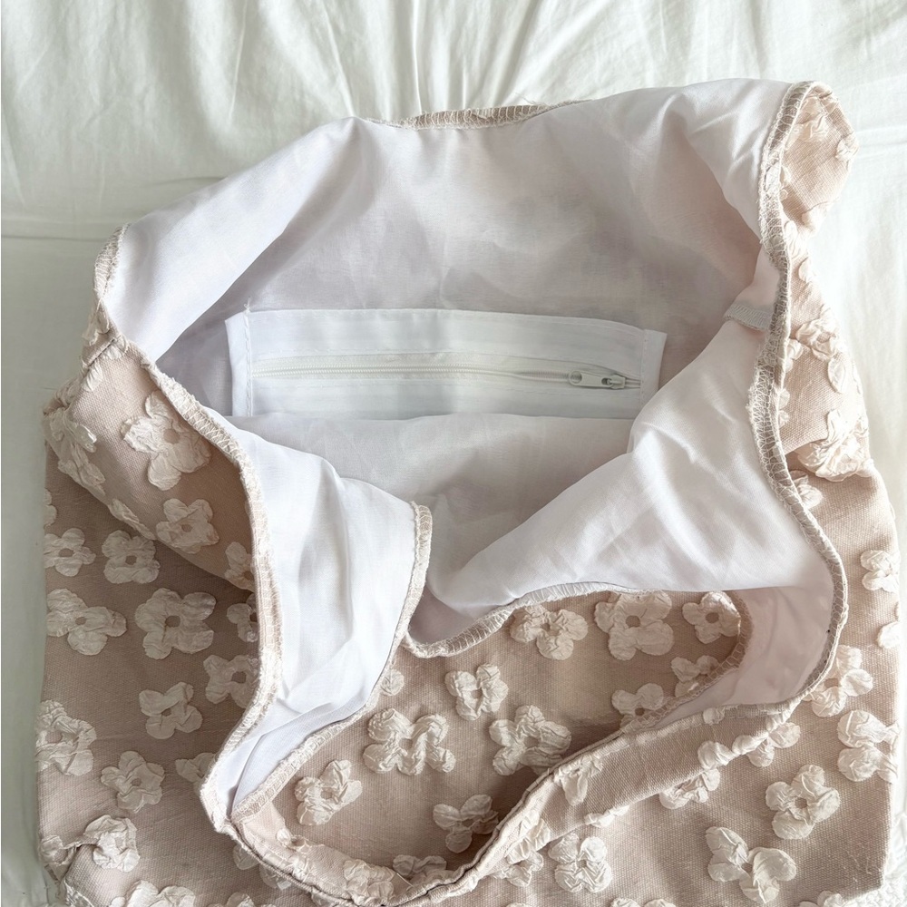 Floral Beige Tote Bag - Picture 3 of 5
